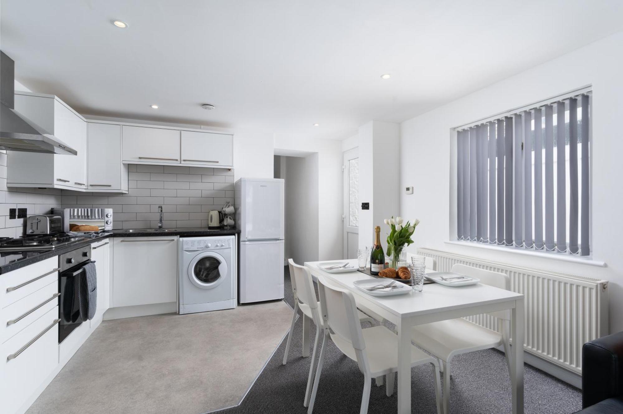 Modern Garden Apartment In A Large Victorian House ペンザンス エクステリア 写真